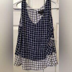 Liz Claiborne top. Size Medium(NWOT)